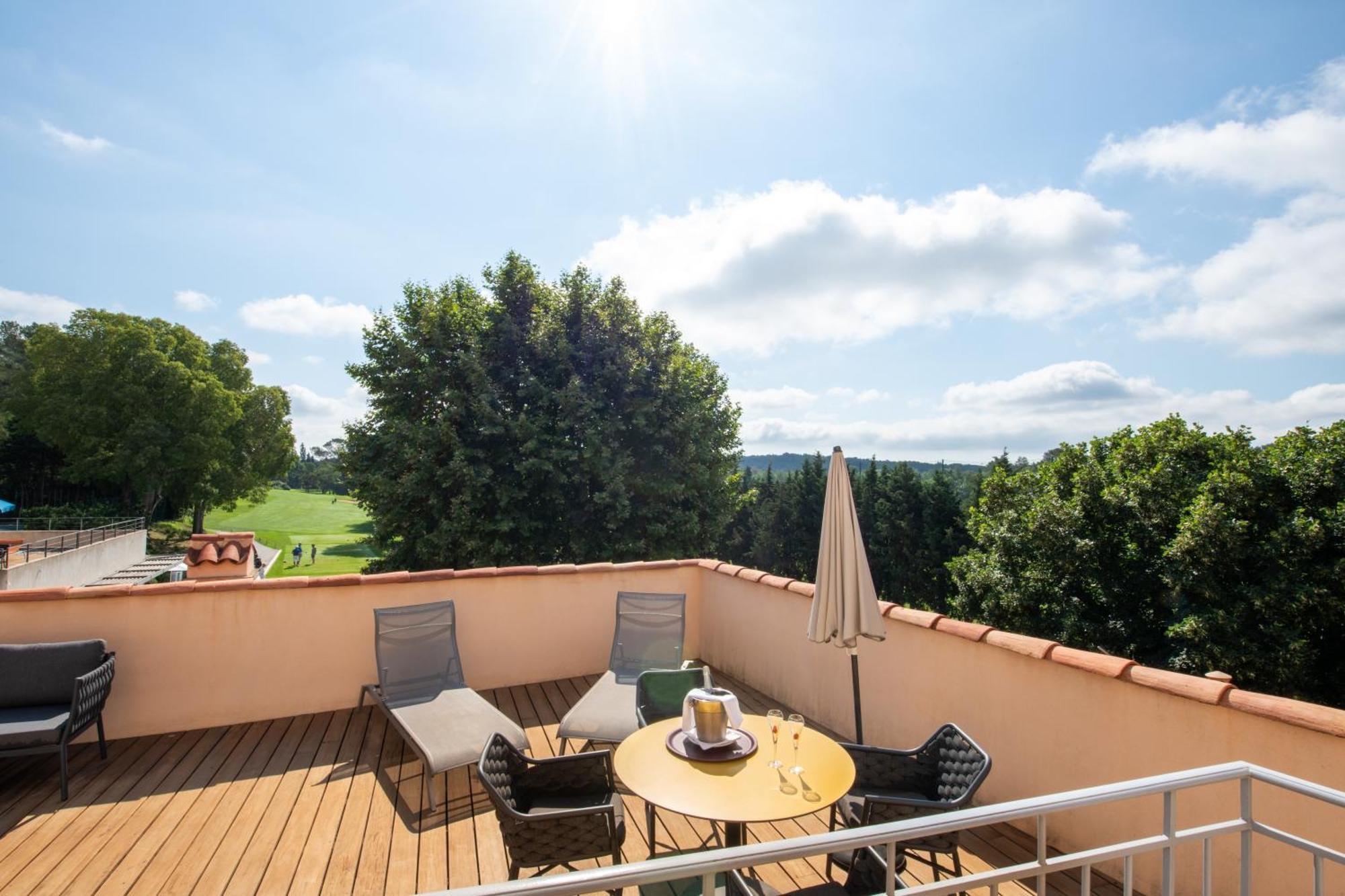 Hotel Golf & Spa Chateau De La Begude The Originals Collection Valbonne Exteriér fotografie